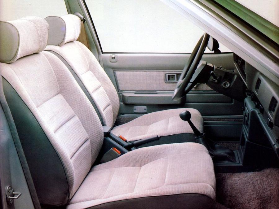  Daihatsu Charmant 1981 года  (фото 2 из 6)